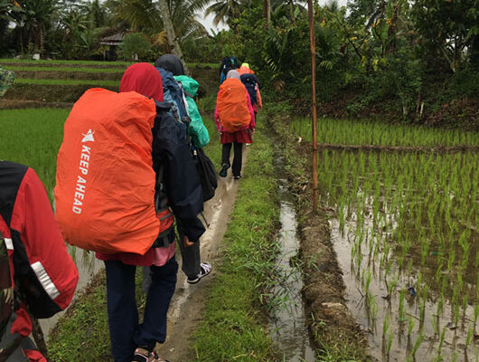 YLOVEDay2-otw-to-kampung_1